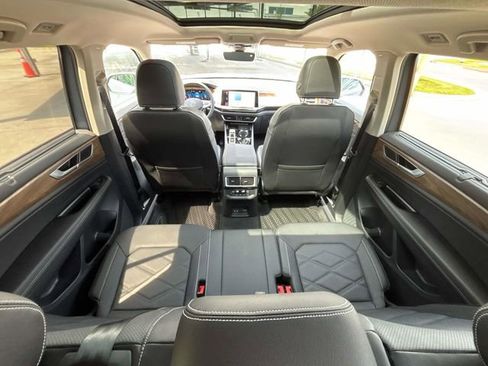 New 2026 Volkswagen Atlas SE FWD image 24