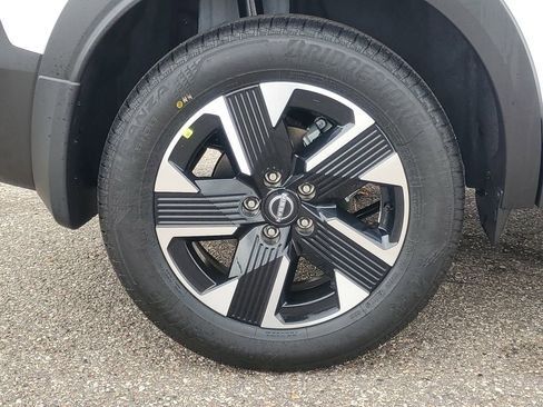 New 2026 Nissan Kicks SV image 5