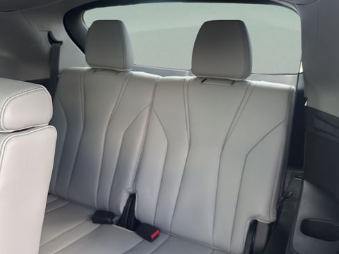 Used 2023 Acura MDX FWD w/ Technology Package image 26