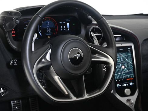 Used 2024 McLaren 750S Spider image 10