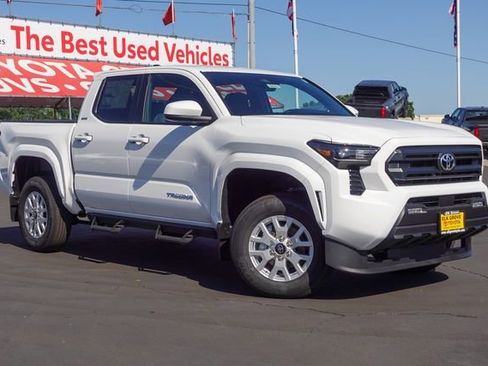 New 2026 Toyota Tacoma SR5 AWD/4WD image 6