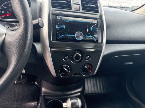 Used 2015 Nissan Versa SV image 16