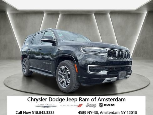 Used 2024 Jeep Wagoneer Series II AWD/4WD image 1
