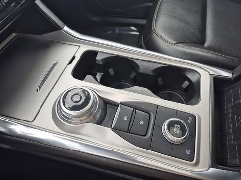 Used 2022 Ford Explorer Limited w/ Equipment Group 301A image 25