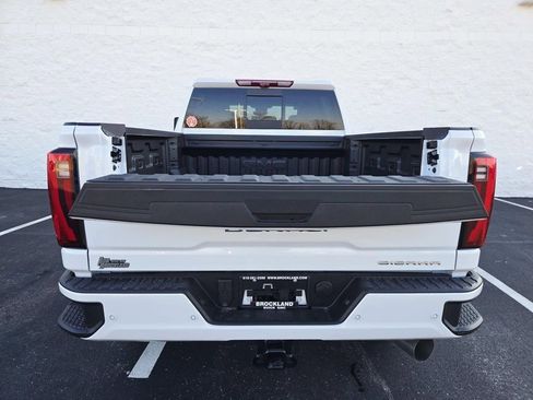 New 2026 GMC Sierra 2500 Denali Ultimate AWD/4WD image 16