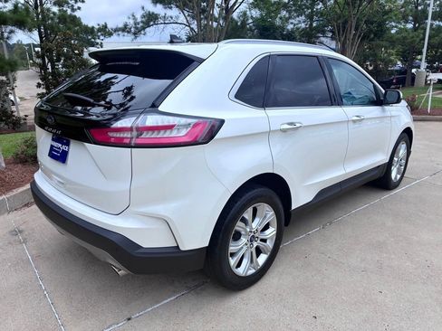 Used 2021 Ford Edge Titanium FWD image 9