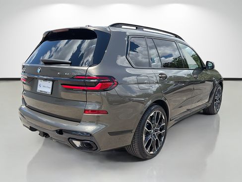 New 2027 BMW X7 xDrive40i w/ M Sport Package AWD/4WD image 3