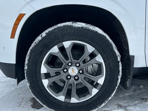 New 2026 Chevrolet Suburban LT w/ Comfort Package image 11