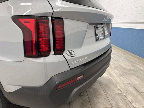 Used 2023 Kia Sorento X-Line EX image 35