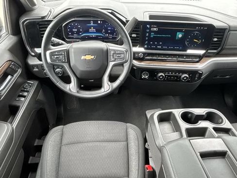 Used 2023 Chevrolet Silverado 1500 LT AWD/4WD image 12