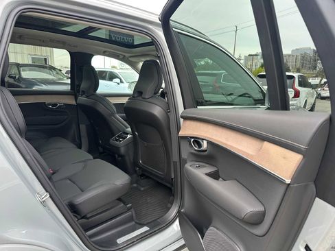 Used 2025 Volvo XC90 B5 Core w/ Protection Package Premier AWD/4WD image 13