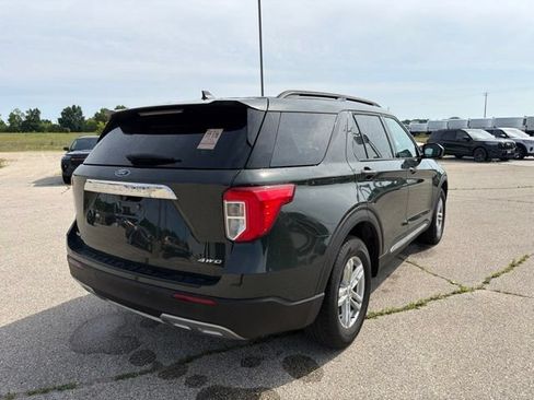 Used 2024 Ford Explorer XLT w/ Equipment Group 202A AWD/4WD image 5