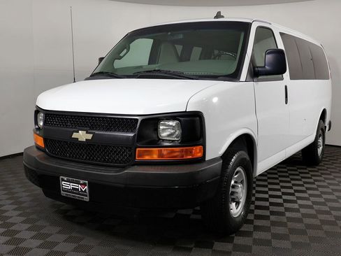 Used 2016 Chevrolet Express 2500 LS image 3