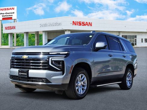 Used 2025 Chevrolet Tahoe LT image 2