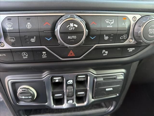 Used 2019 Jeep Wrangler Unlimited Sahara AWD/4WD image 14
