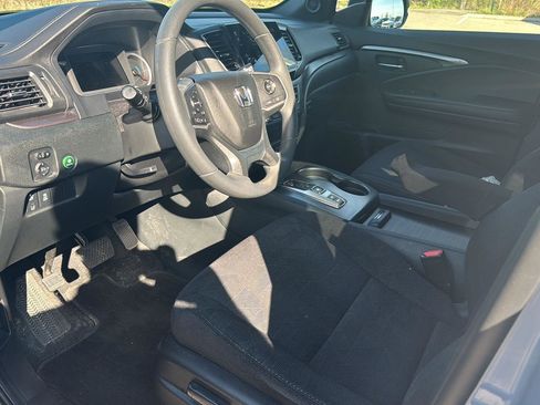 Used 2022 Honda Pilot Sport image 12