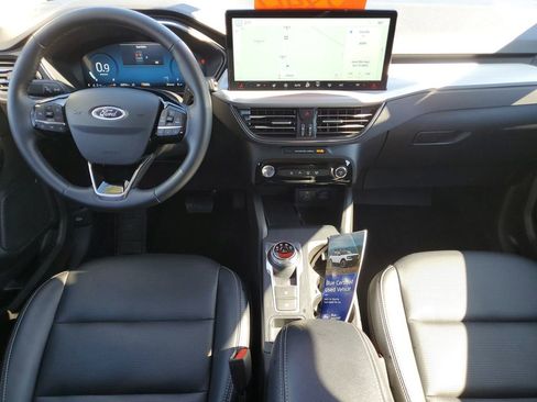 Certified 2025 Ford Escape Platinum image 30