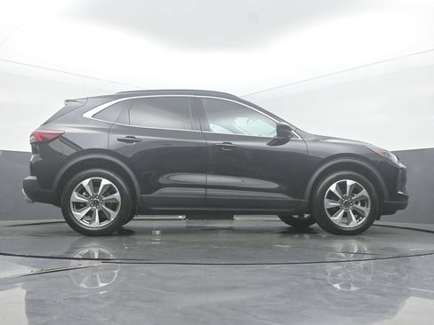 Used 2025 Ford Escape Platinum AWD/4WD image 53