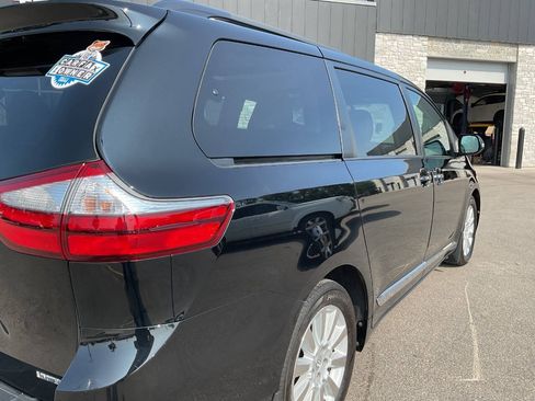 Used 2016 Toyota Sienna Limited w/ Protection Package FWD image 8
