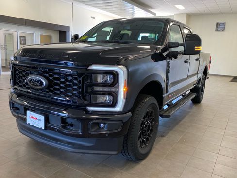New 2026 Ford F350 Lariat w/ Black Appearance Package AWD/4WD image 4