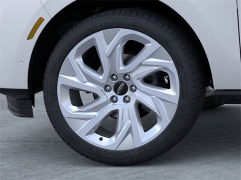 New 2025 Lincoln Navigator Reserve image 19