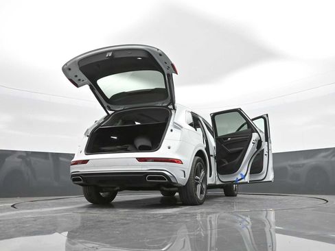 Used 2021 Audi Q5 e Premium Plus image 46