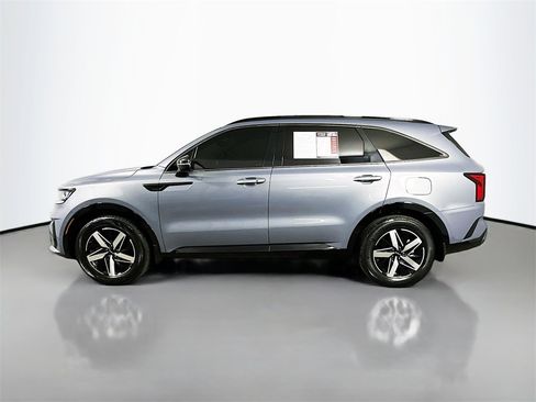Used 2022 Kia Sorento S image 5