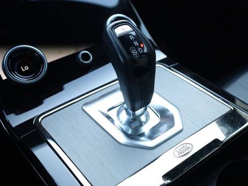 Used 2023 Land Rover Range Rover Evoque R-Dynamic SE image 19