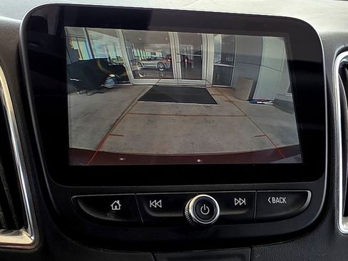 Used 2018 Chevrolet Malibu LT FWD image 24
