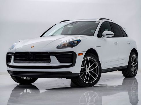 New 2026 Porsche Macan image 1