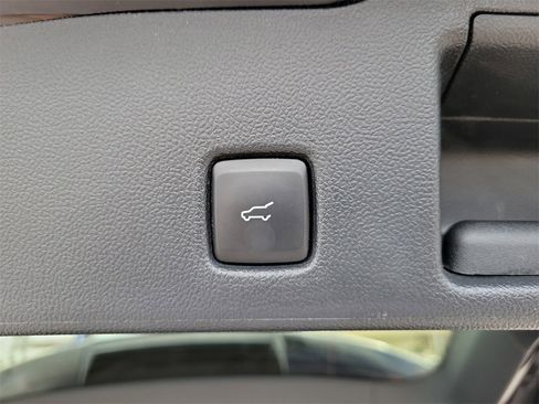 Used 2022 Ford Escape SEL image 10