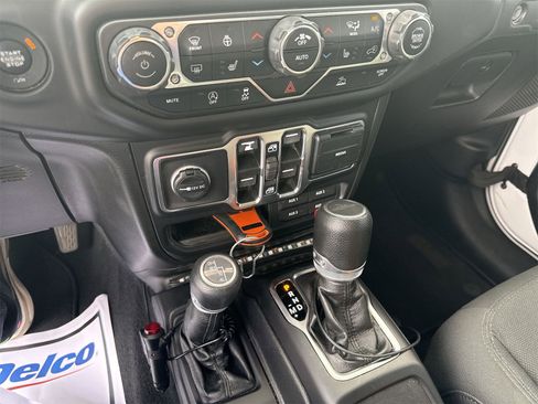 Used 2020 Jeep Gladiator Sport w/ Quick Order Package 24S image 15