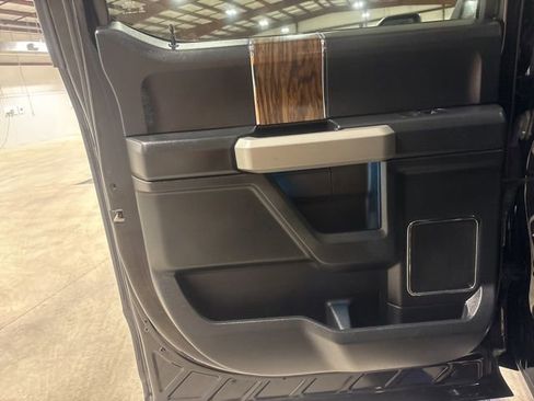 Used 2020 Ford F150 Lariat image 14