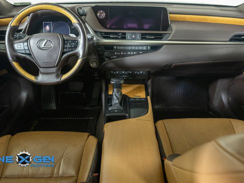 Used 2019 Lexus ES 350 w/ Accessory Package FWD image 31