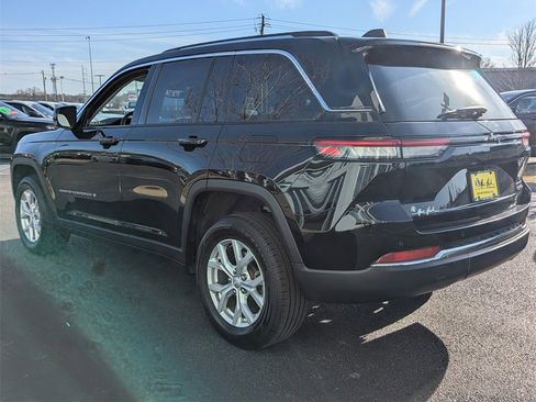 Used 2023 Jeep Grand Cherokee Limited image 6