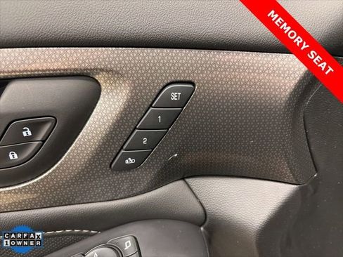 Used 2022 Chevrolet Traverse Premier w/ Redline Edition image 36