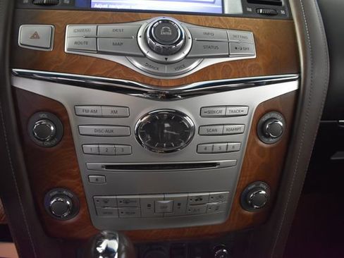 Used 2017 INFINITI QX80 Limited w/ All Season Package image 24