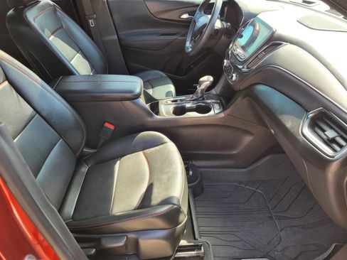 Used 2023 Chevrolet Equinox RS w/ RS Leather Package FWD image 12