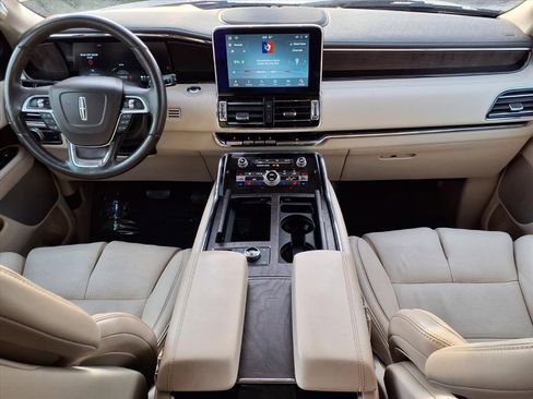 Used 2020 Lincoln Navigator Reserve w/ Equipment Group 208A Reserve image 9