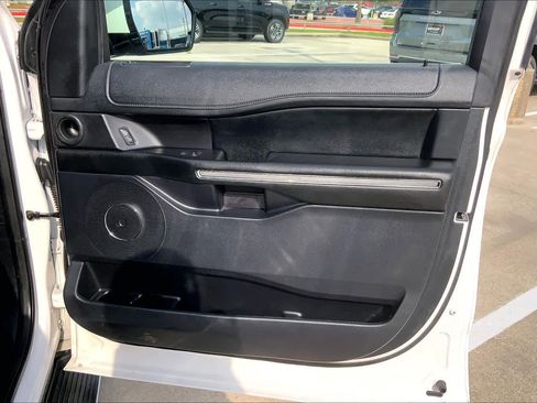 Used 2018 Ford Expedition XLT w/ Equipment Group 202A image 21