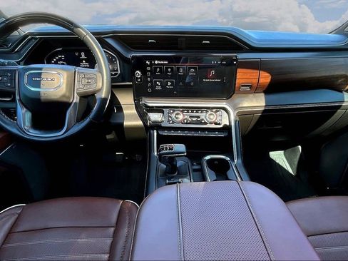 Used 2023 GMC Sierra 1500 Denali Ultimate AWD/4WD image 10