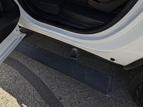 Used 2021 Ford Expedition Max XLT image 8