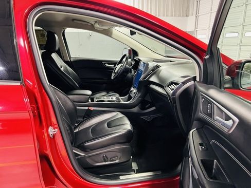 Used 2022 Ford Edge Titanium image 34
