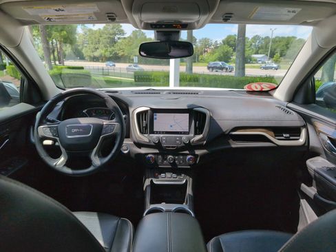 Used 2020 GMC Terrain Denali w/ Denali Premium Package FWD image 28