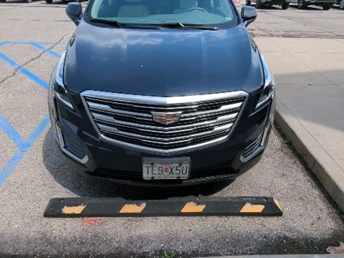 Used 2017 Cadillac XT5 Premium Luxury FWD image 4
