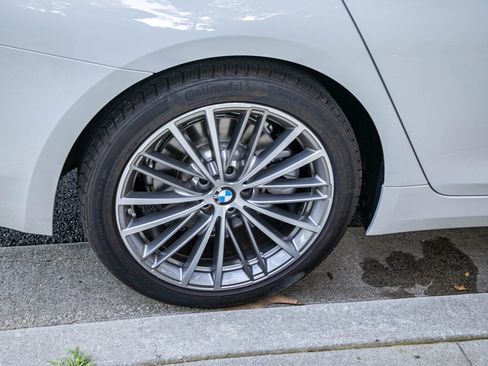 Used 2019 BMW 530e w/ Convenience Package image 13