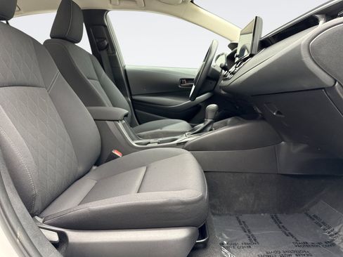 Used 2025 Toyota Corolla LE image 17