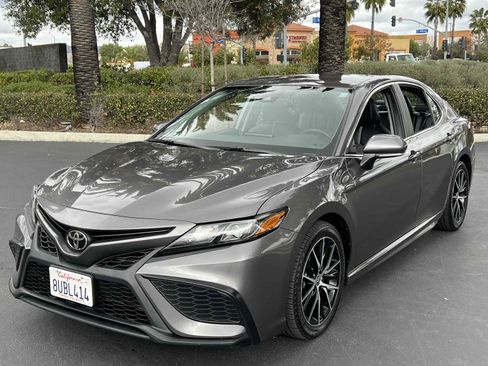 Used 2021 Toyota Camry SE w/ Convenience Package image 82