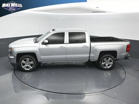 Used 2018 Chevrolet Silverado 1500 LT w/ All Star Edition RWD image 12