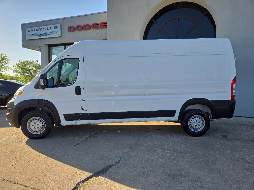 Used 2025 RAM ProMaster 2500 w/ Convenience Group FWD image 7